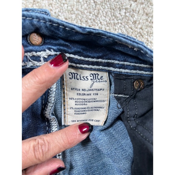 Miss Me Womens Size 28 Cuffed‎ Capri Jw5755P3 Thick Stitch Embellished - Picture 10 of 16